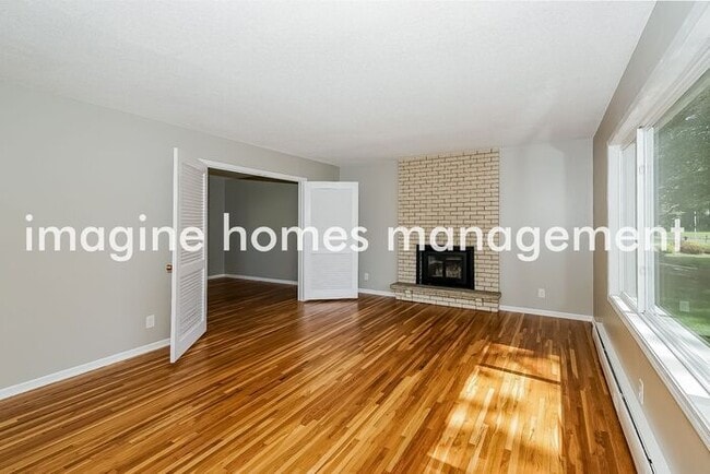 Building Photo - Fully Renovated 4 Bedroom Single Family Ho...