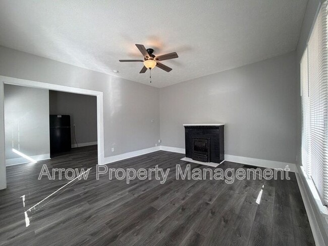 Building Photo - 926 A St