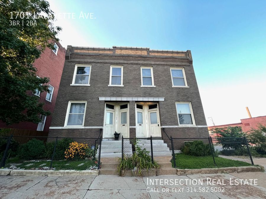 Primary Photo - Huge Lafayette Square Townhouse