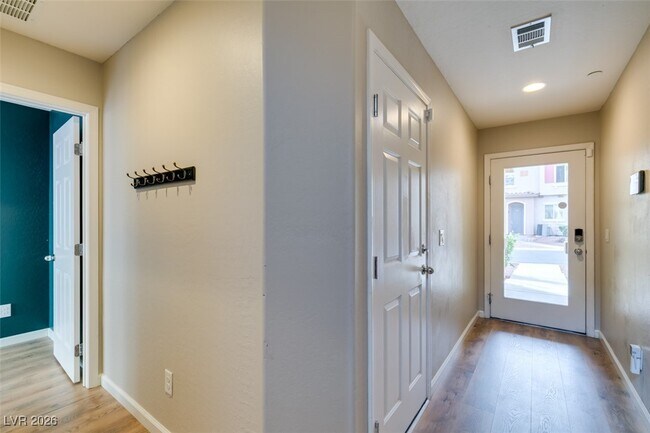 Foto del edificio - 1525 Spiced Wine Ave