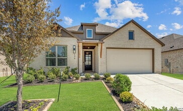 Building Photo - 138 Red Oak