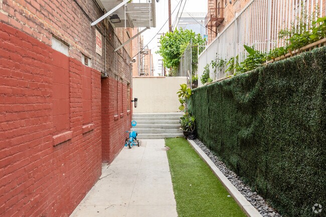 Patio compartido - The Bard Apartments