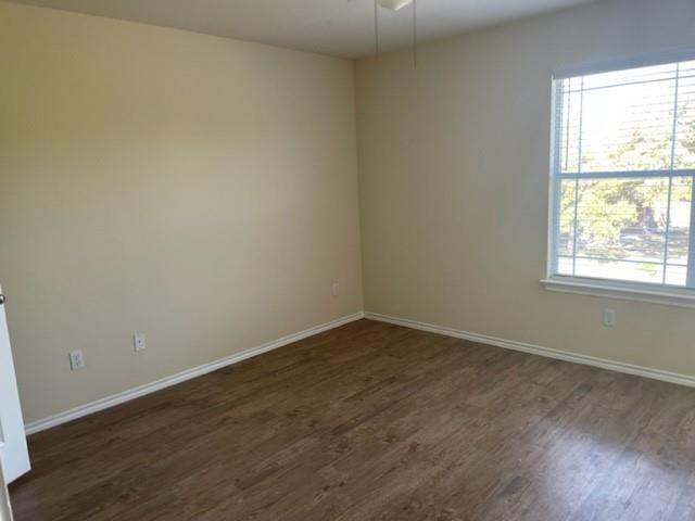 Foto del edificio - 2105 Fall Creek Dr