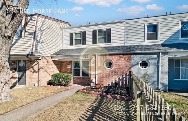 Foto del edificio - 634 Red Horse Ln