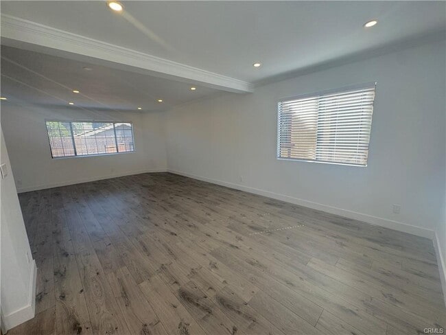 Building Photo - 308 N Chester Ave