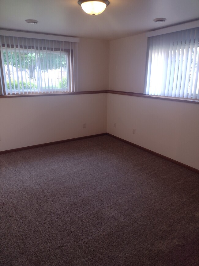 Foto del edificio - 1023 Pine Cone Ln