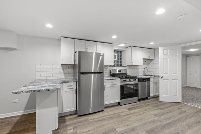 Foto del edificio - 236 Callan Ave