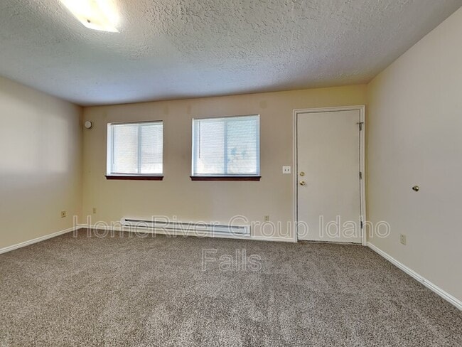 Building Photo - 2101 Meppen Dr
