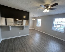 Building Photo - 1429B Ireland Dr