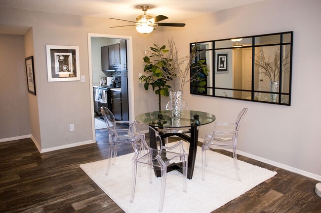 Foto del edificio - Brooks Crossing Apartments