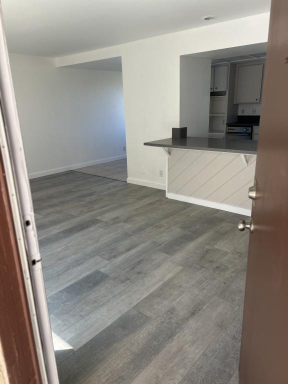 Foto del edificio - 120 E Ave Q7