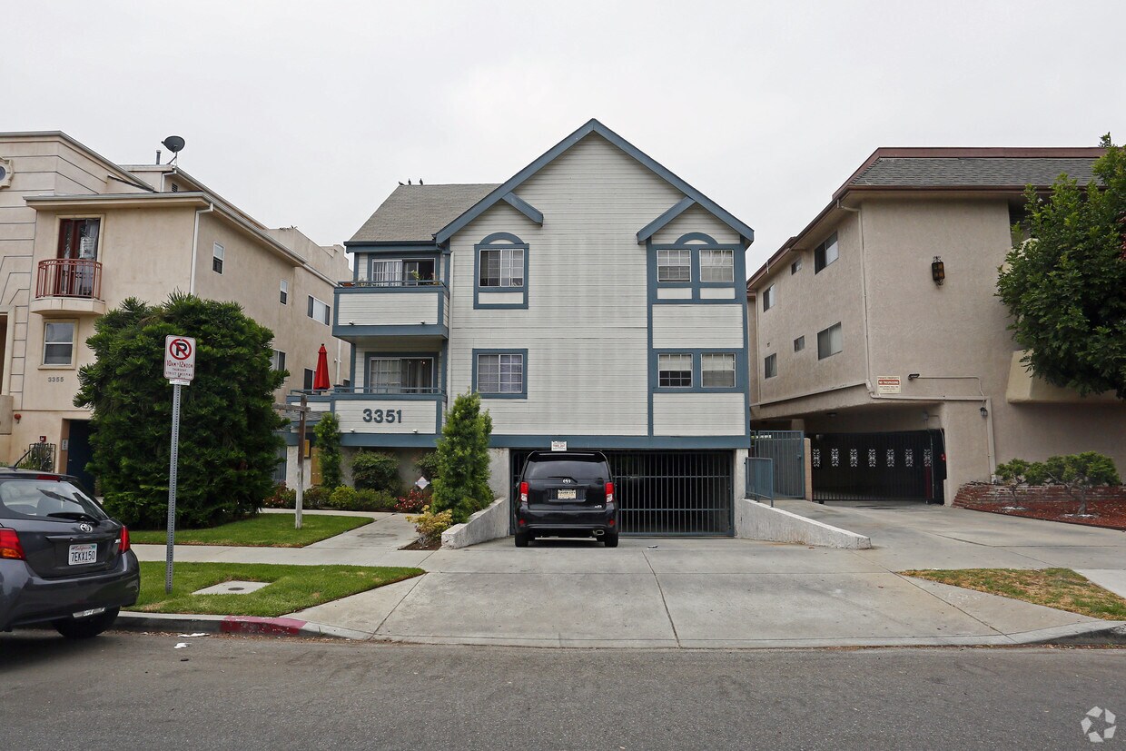 Foto del edificio - 3351 Keystone Ave