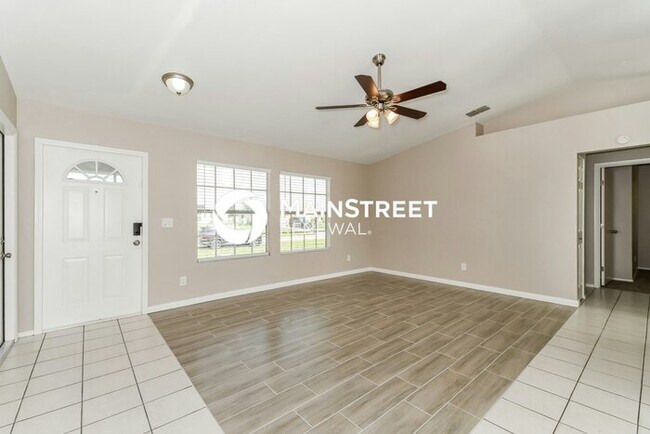 Building Photo - 3 Bedroom Pet-Friendly Home in CAPE CORAL, FL with Main Street Renewal