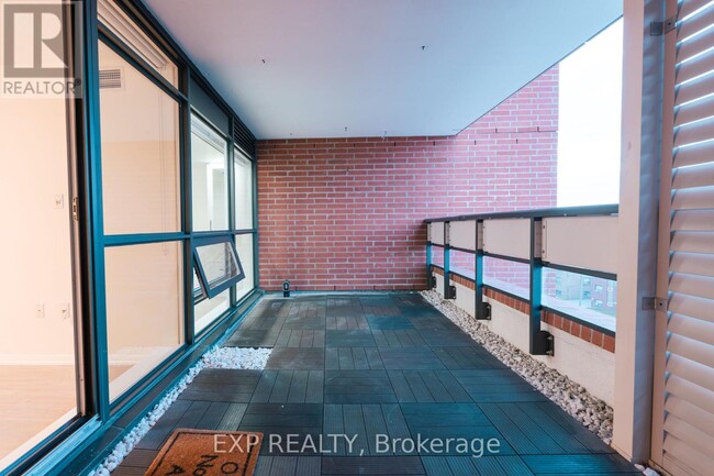 Building Photo - 830 Lawrence Ave W