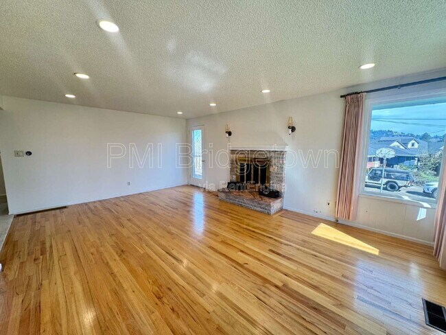 Foto del edificio - 6999 SE Norbert Dr