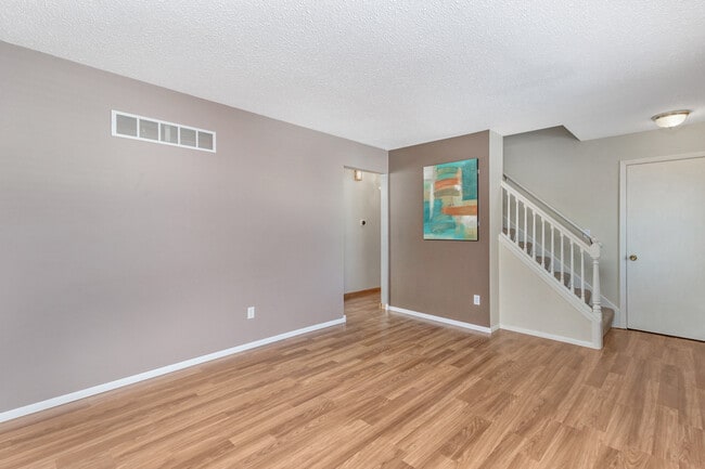 Building Photo - 1930 Center St W