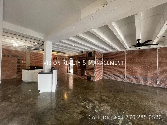 Foto del edificio - 105 Barnes Ave-A