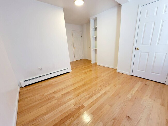 Foto del edificio - 1620-1E14 E 14th St