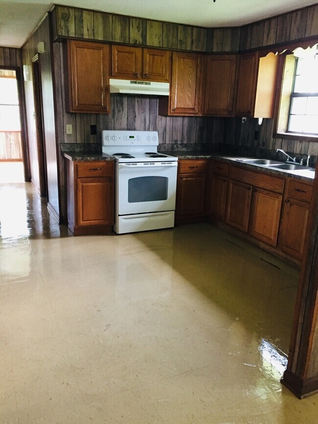 Building Photo - House for rent - 980 Shands Bottom Rd