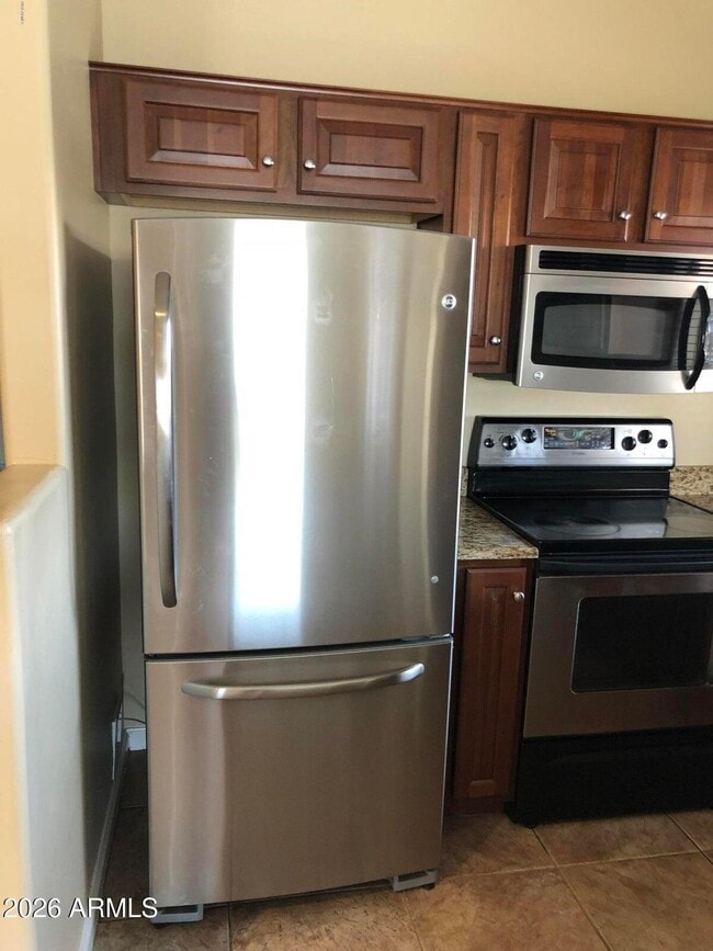 Building Photo - 14000 N 94th St