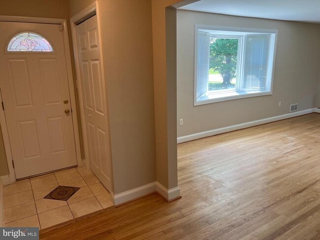 Foto del edificio - 4616 Willow Run Dr