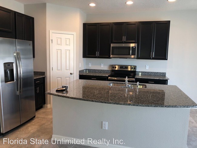 Foto del edificio - 7009 Summer Holly Pl
