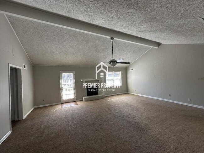Foto del edificio - 6149 Mission Ridge Rd