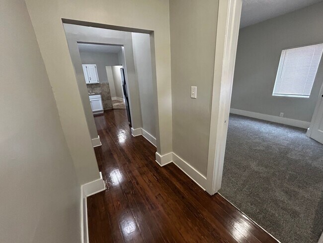 Foto del edificio - Right Size and a Great Location! Two bedroom Home!