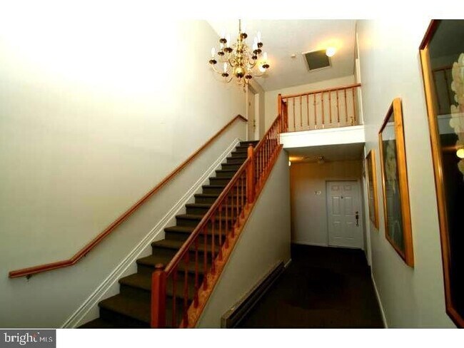 Foto del edificio - 812 Eagles Chase Dr