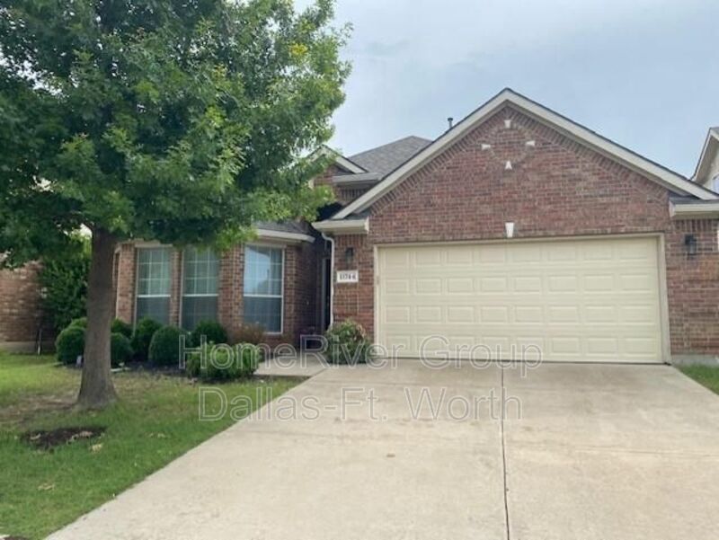 Primary Photo - 11744 Wild Pear Ln