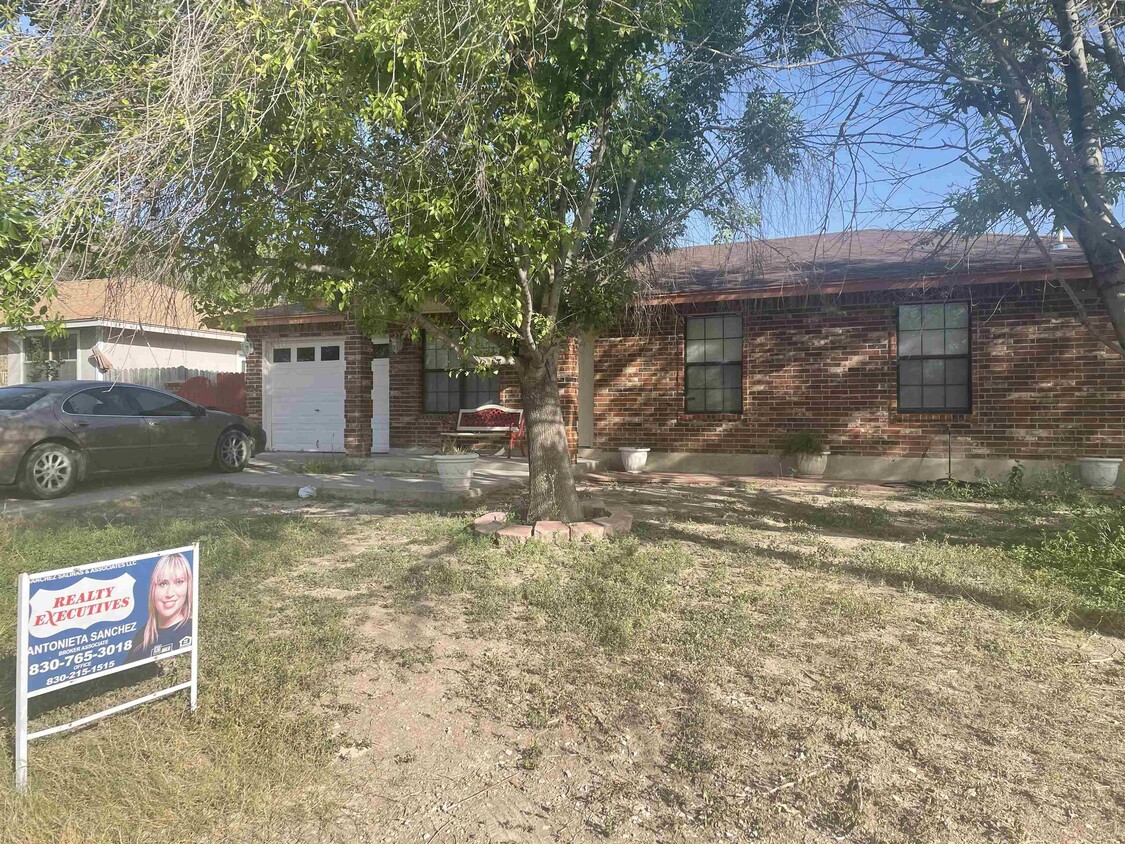 Primary Photo - 507 E 15th St