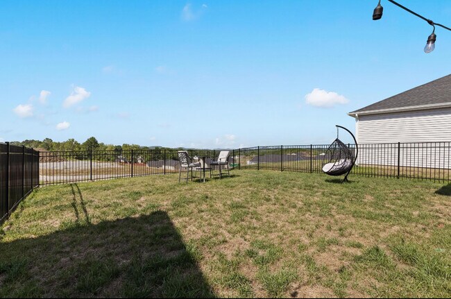 Foto del edificio - 4368 Skyridge Dr