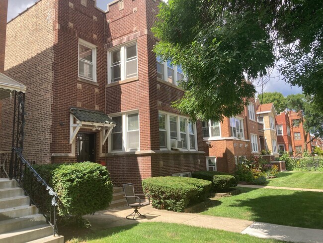 Foto del edificio - 3346 N Springfield Ave
