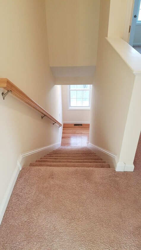 Primary Photo - 2 Bedroom 1 1/2 Bath Condo