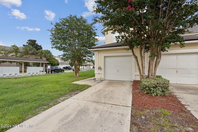 Building Photo - 574 Southbranch Dr