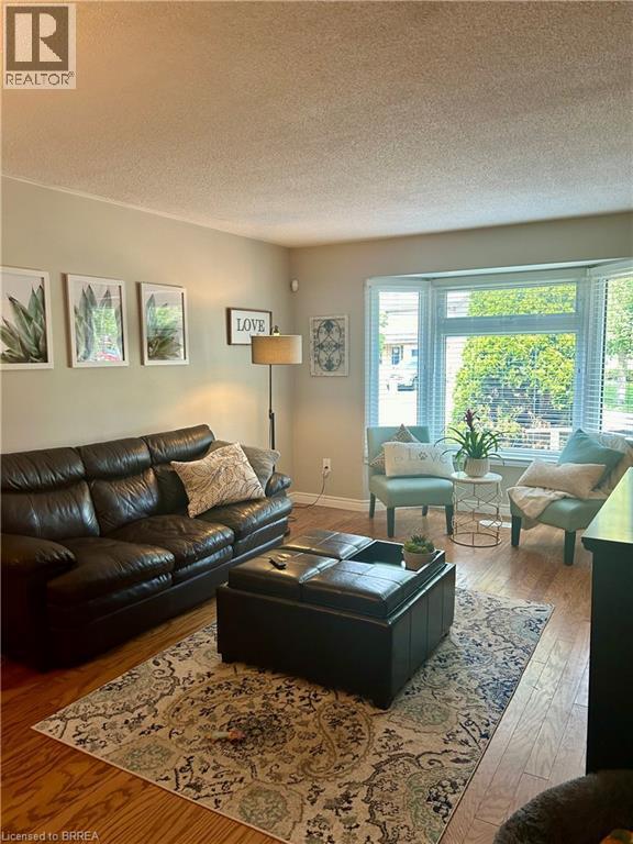 Photo du bâtiment - 130 Brantwood Park Rd