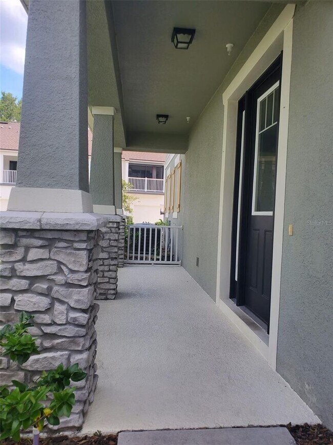Building Photo - 3/2.5 Townhome