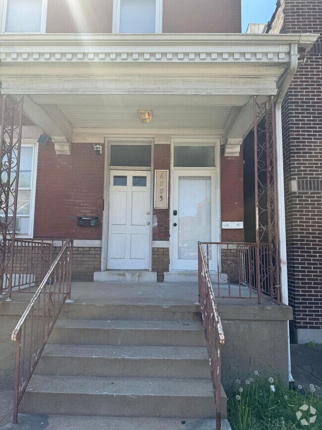 Building Photo - 4005 S Grand Blvd
