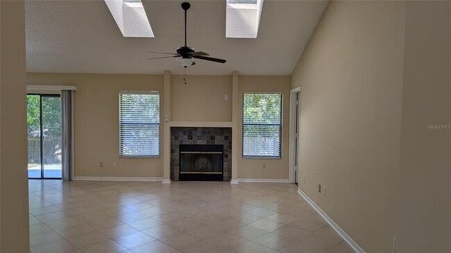 Foto del edificio - 840 Lake Jackson Cir