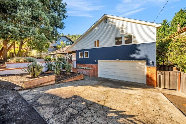 Foto del edificio - 280 Angelita Ave