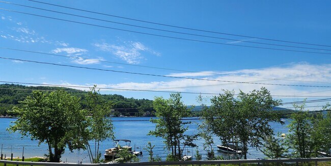Foto del edificio - 1330 Lake St