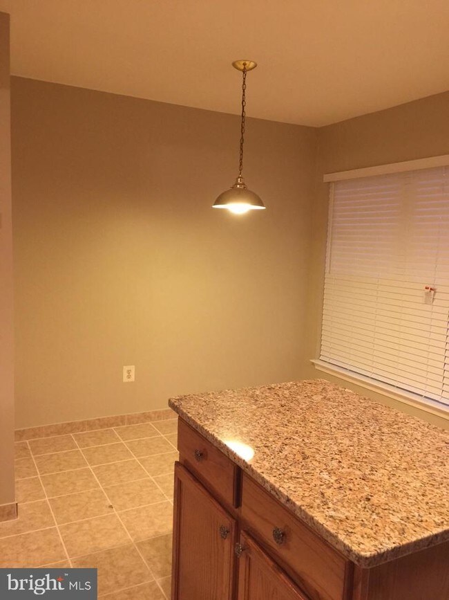 Building Photo - 8074 Sebon Dr