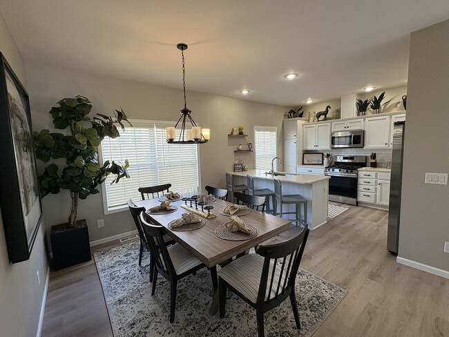 Dining Room, Breakfast Bar, Kitchen - Residences at Oak View