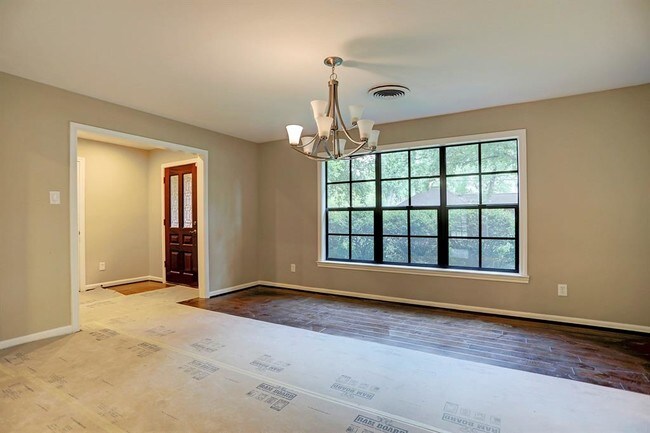 Building Photo - 12930 Hermitage Ln