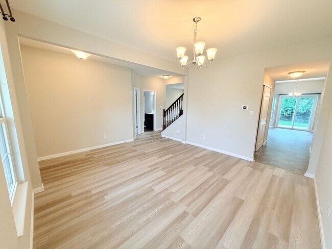 Building Photo - 1332 Horse Shoe Bnd
