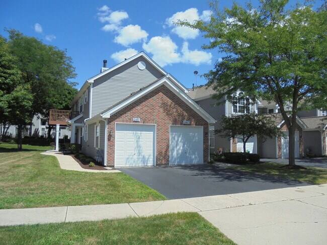 Building Photo - 2073 Waverly Ln