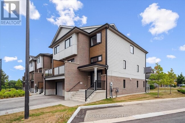Building Photo - 182-182 Bridge Cres