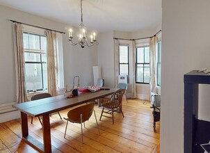 Building Photo - 31 Athens St