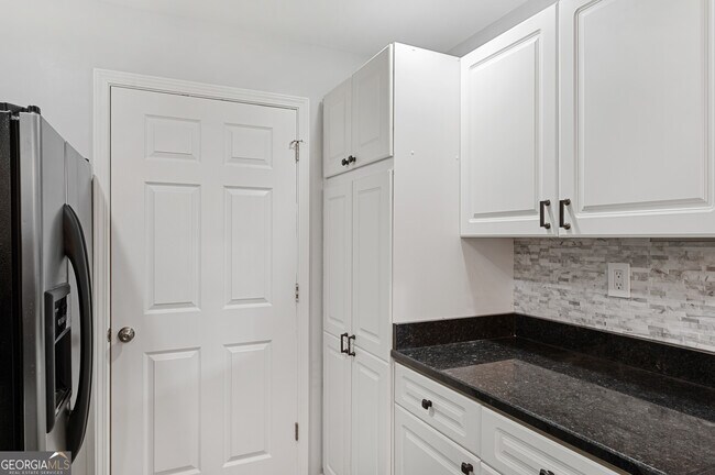 Foto del edificio - 220 Renaissance Pkwy NE