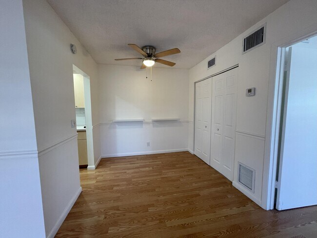 Foto del edificio - 221 SE 1st Ave